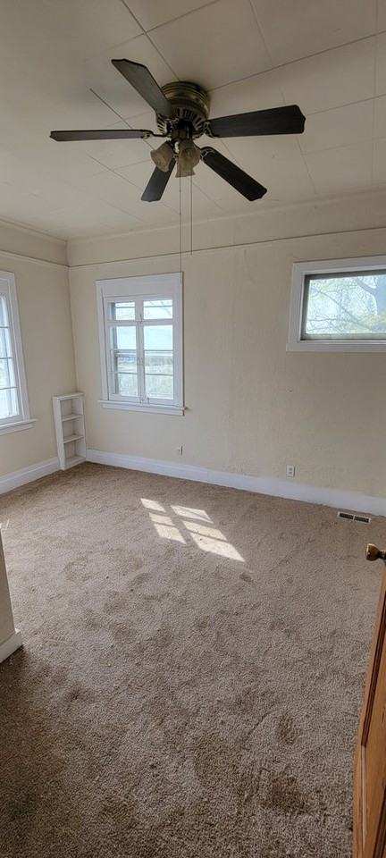 2807 N Crestline St - Photo 4 of 8