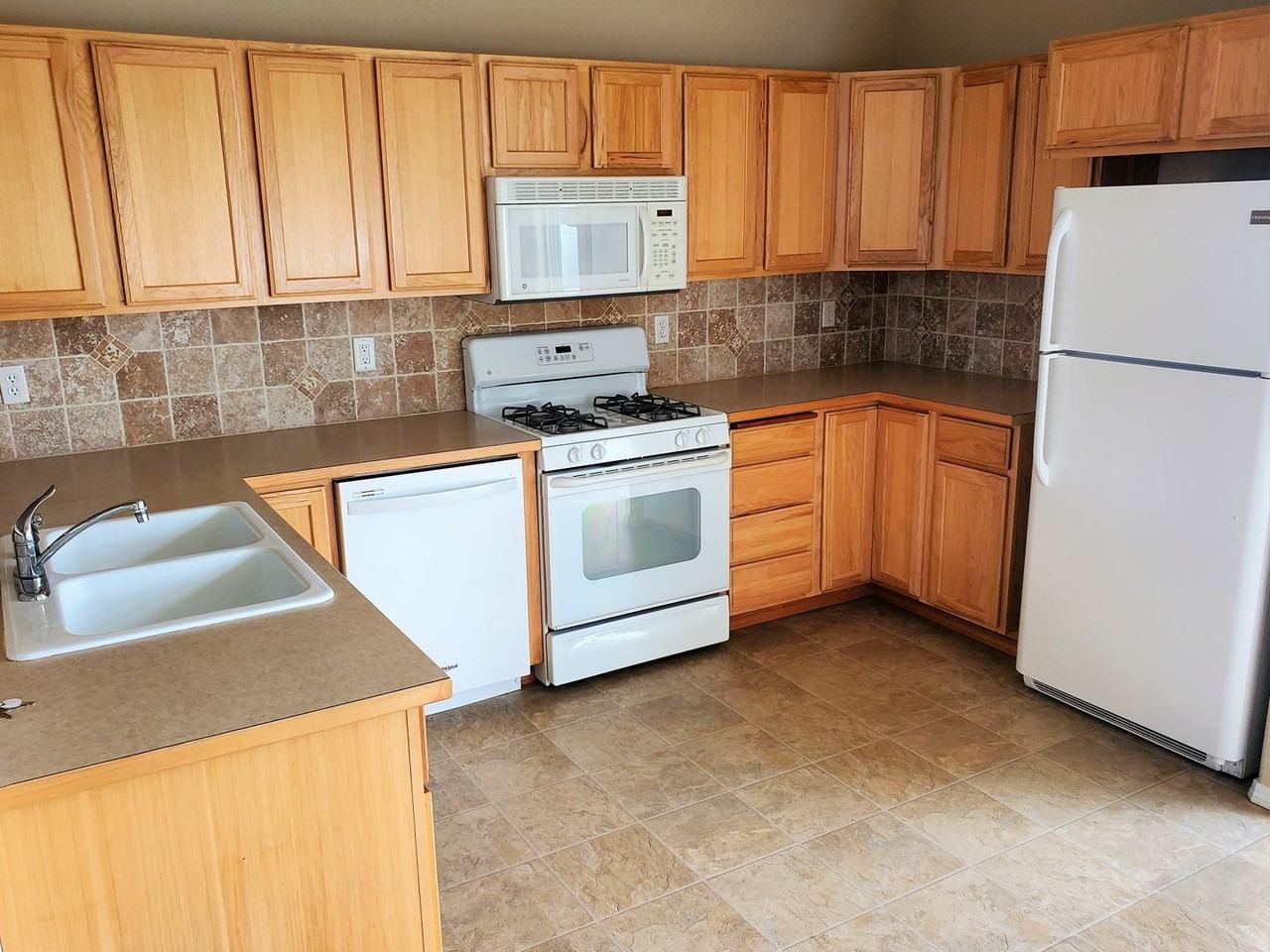 1707 W Tree Ln - Photo 2 of 22