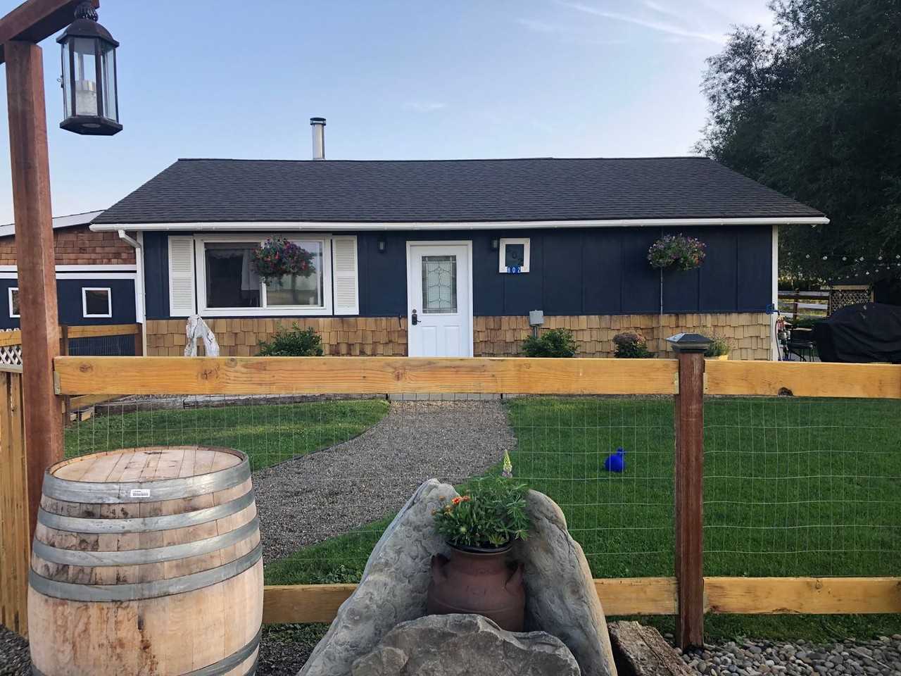 802 Fields Rd - Photo 2 of 31