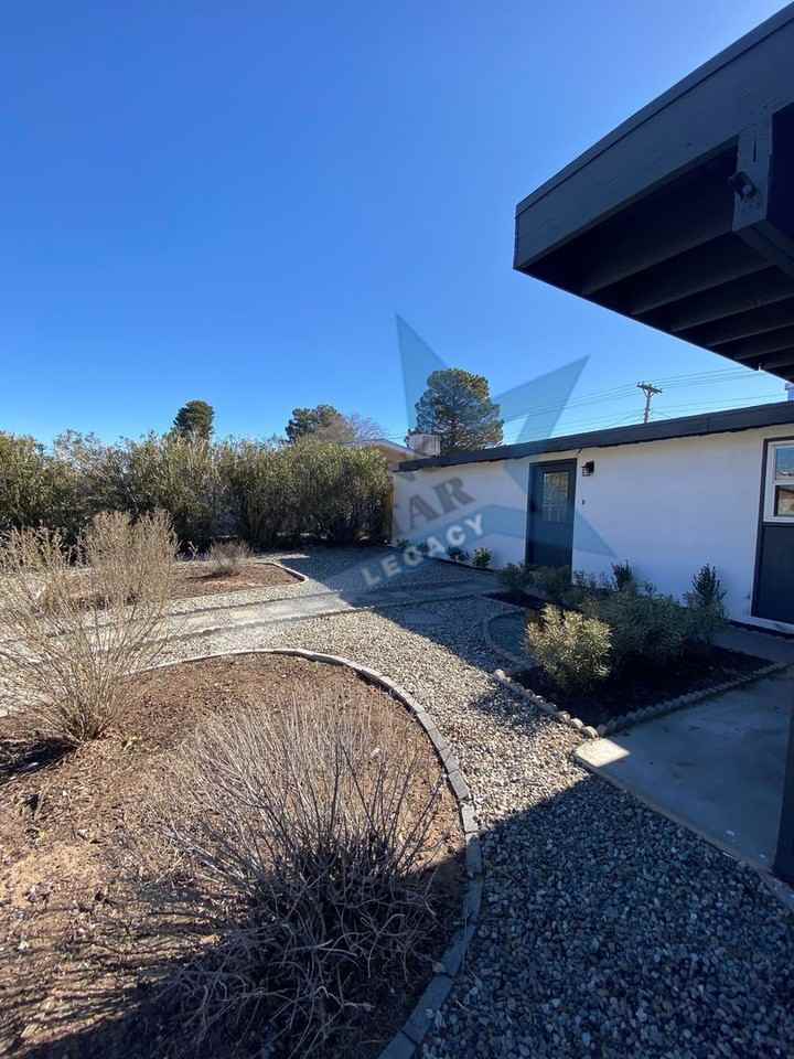 1940 Anderson Dr - Photo 3 of 26