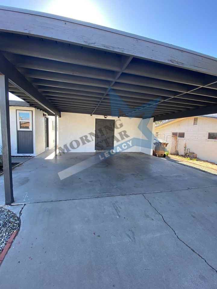 1940 Anderson Dr - Photo 4 of 26