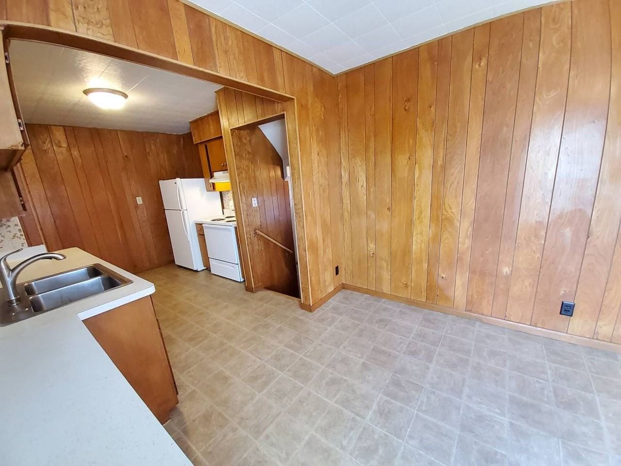 1723 Harold St - Photo 5 of 22