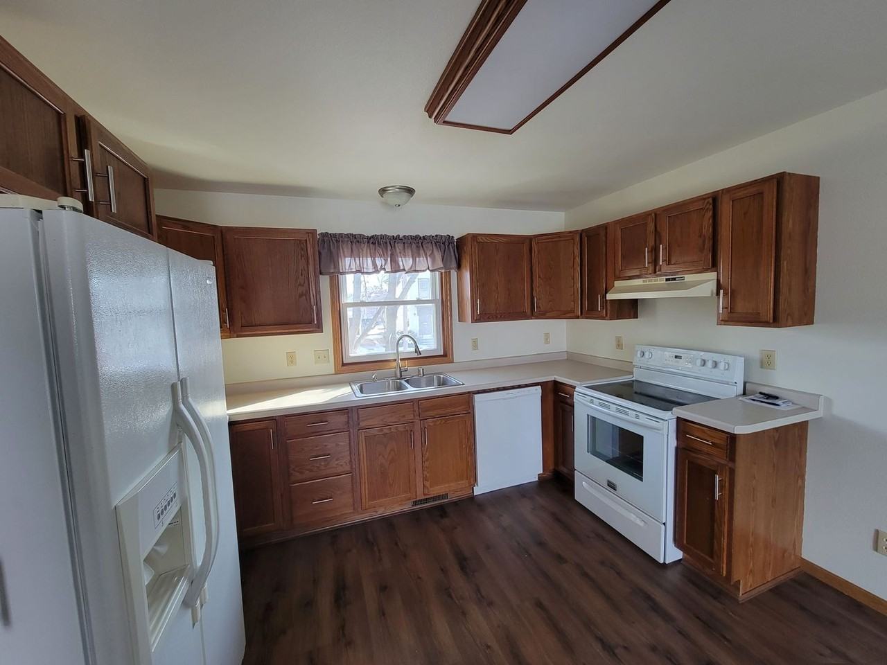 406 W 7th Ave - Photo 4 of 18