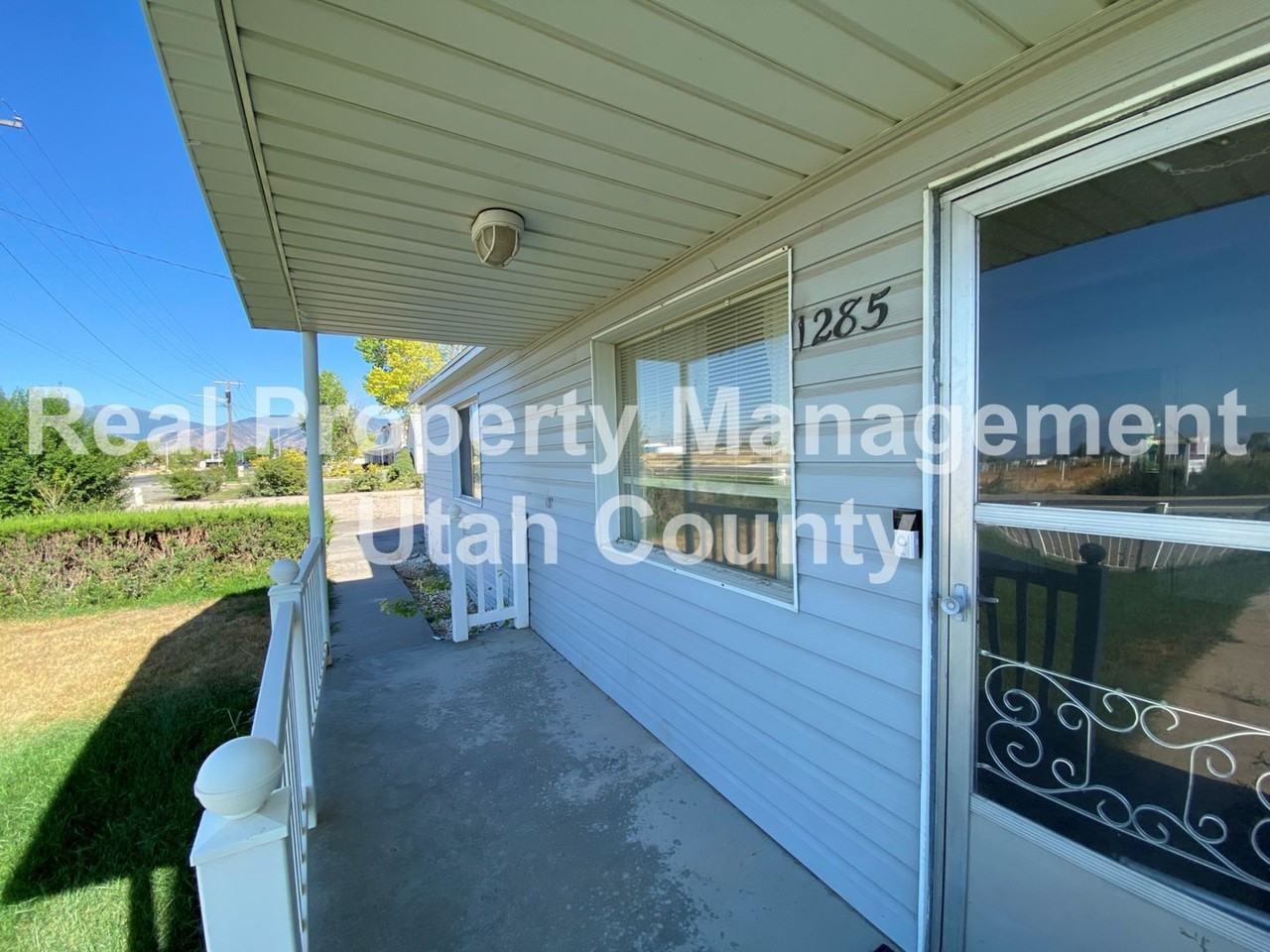 1285 W Utah Ave - Photo 2 of 46