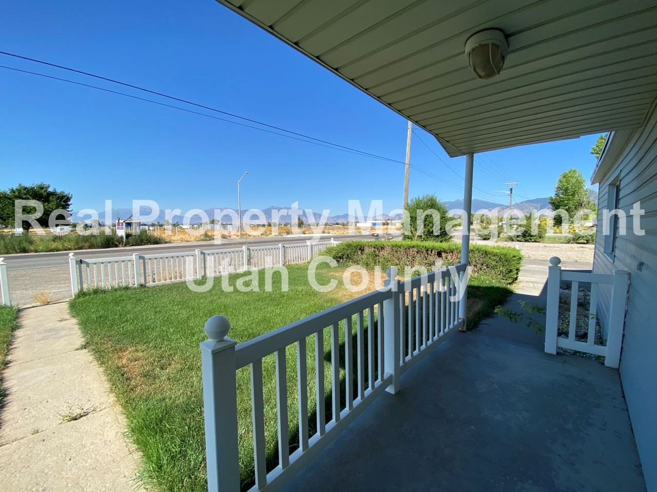 1285 W Utah Ave - Photo 4 of 46