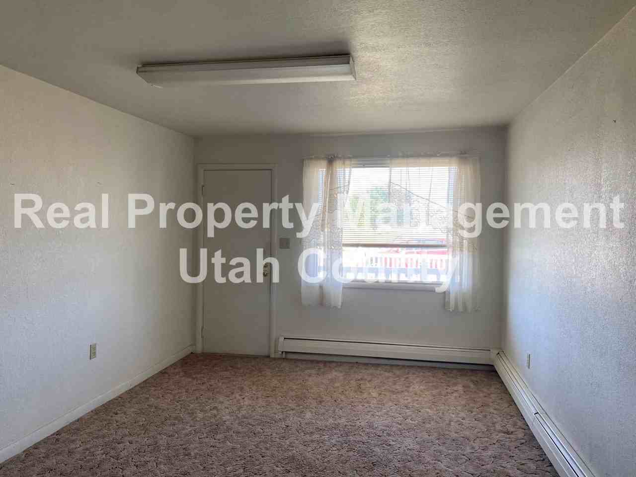 1285 W Utah Ave - Photo 5 of 46