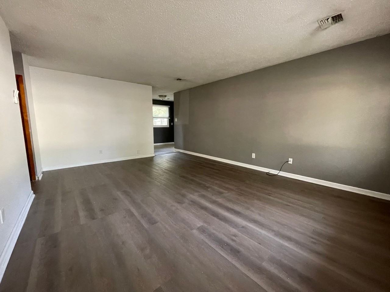 1733 Winne Dr - Photo 3 of 12
