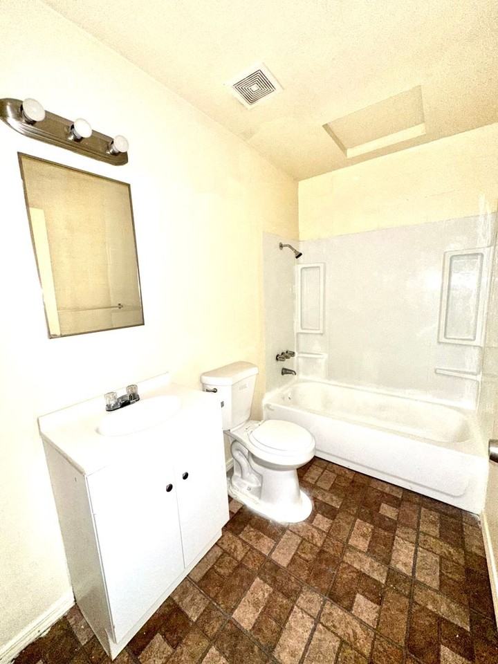 1691 Villa Ave. - Photo 2 of 7