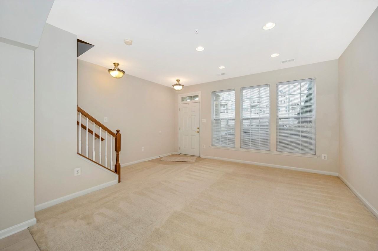 1816 Poolside Ln - Photo 3 of 50