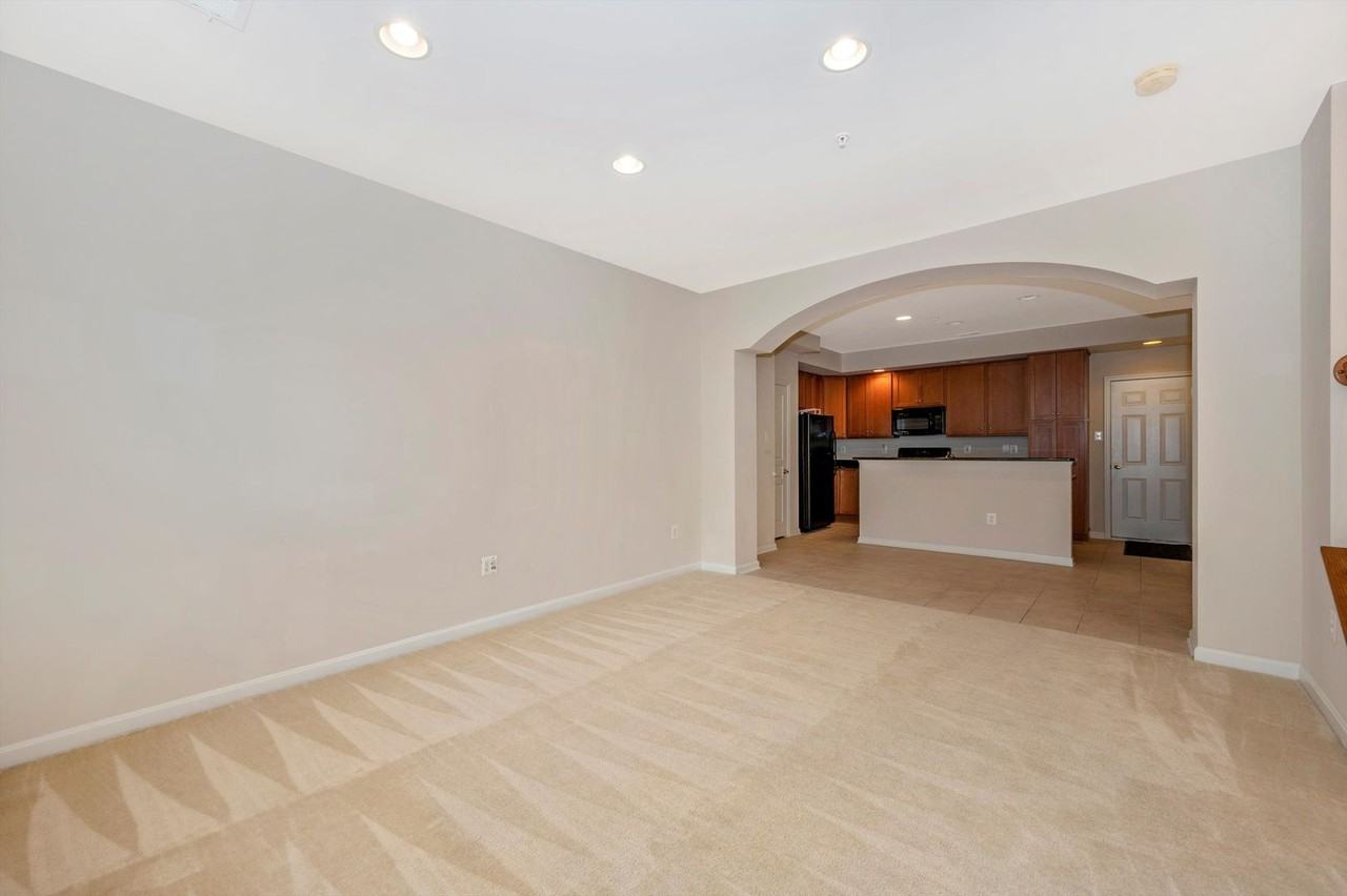 1816 Poolside Ln - Photo 4 of 50