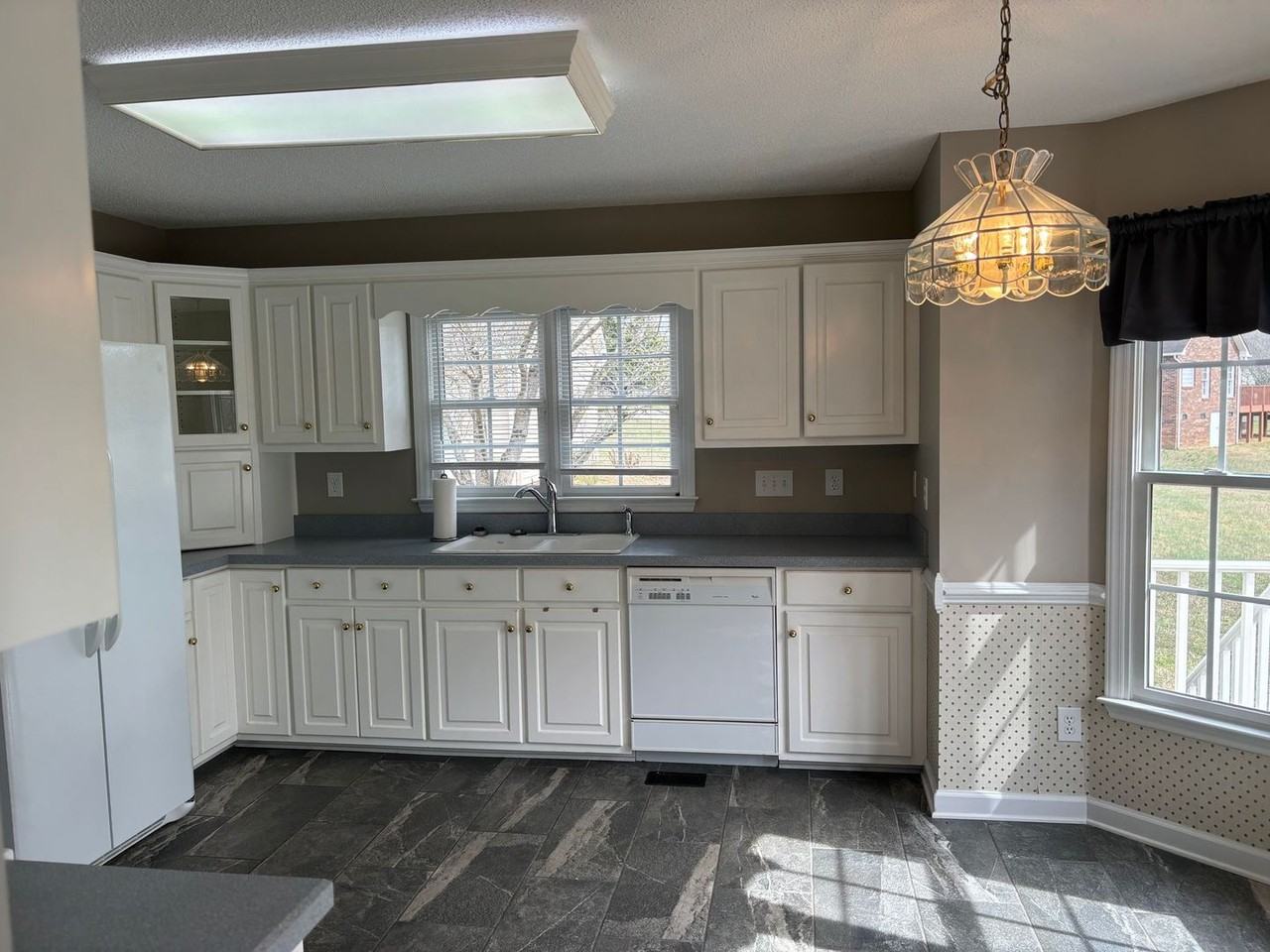 115 Pilbury Dr - Photo 3 of 26