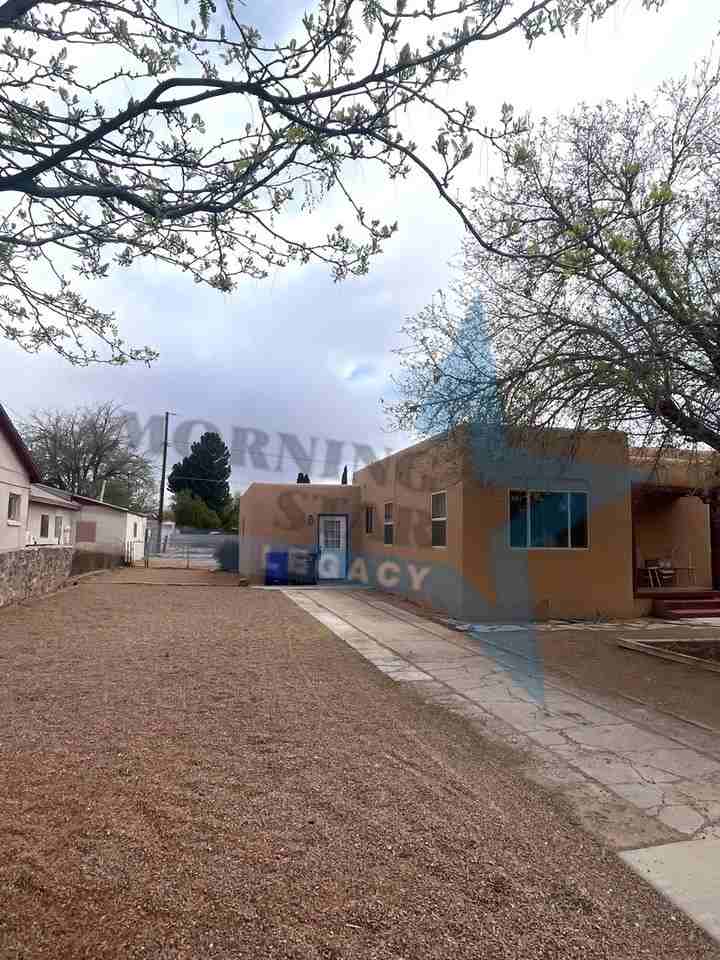 1030 Pueblo St - Photo 2 of 22