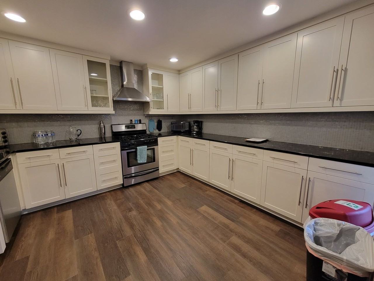 135 Boulevard - Photo 3 of 21