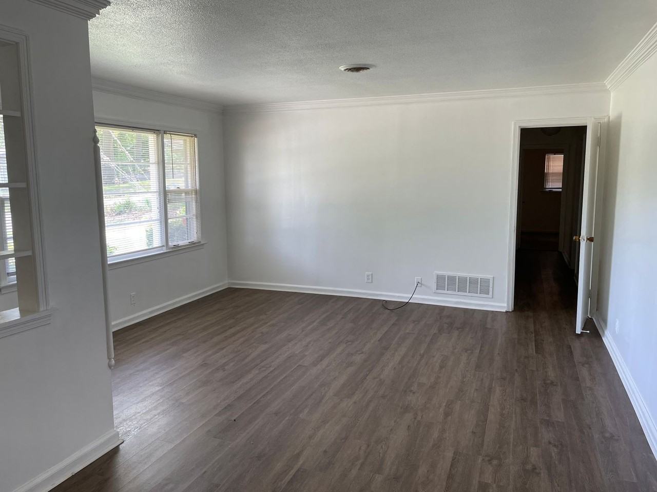 688 Joryne Dr - Photo 3 of 16