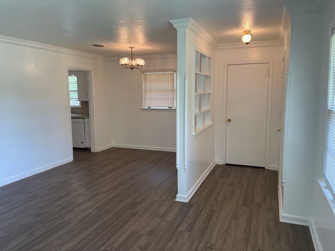 688 Joryne Dr - Photo 4 of 16