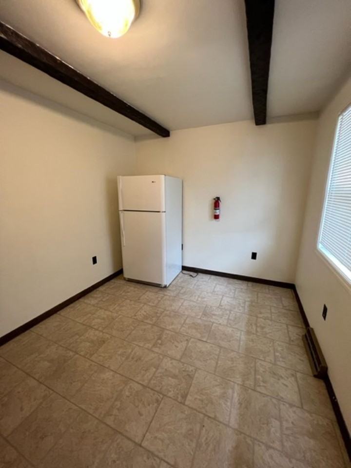 1003-1004 Maple Street - Photo 2 of 13