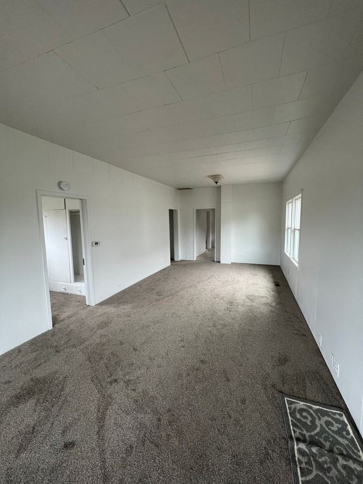 718 North 10th Street - Photo 2 of 10