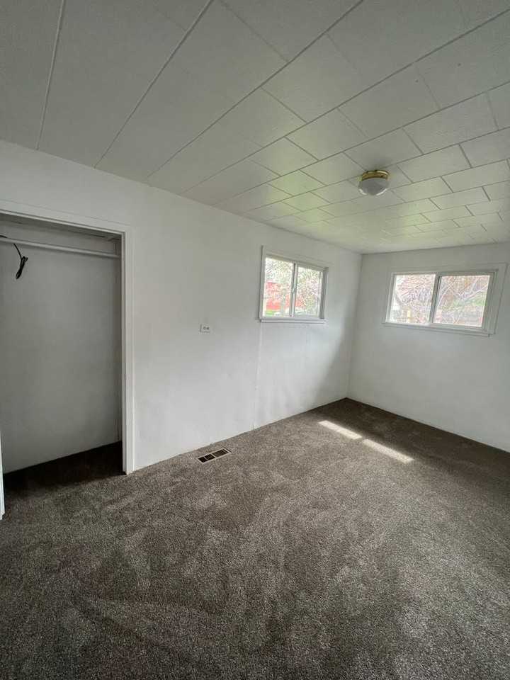 718 North 10th Street - Photo 6 of 10