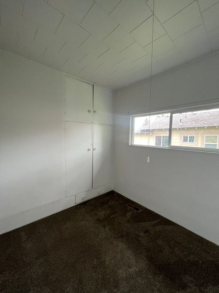 718 North 10th Street - Photo 7 of 10