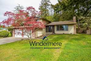 featured image of 1285 Crescent Dr