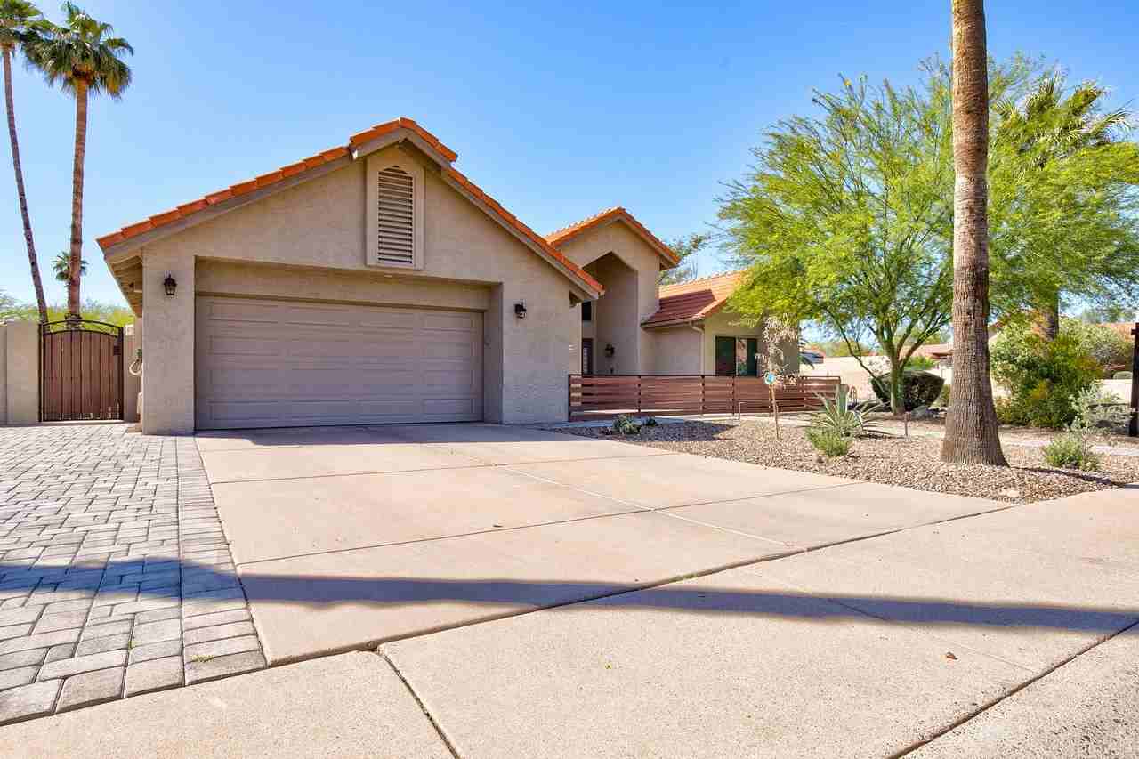 1945 E Velvet Dr - Photo 3 of 46