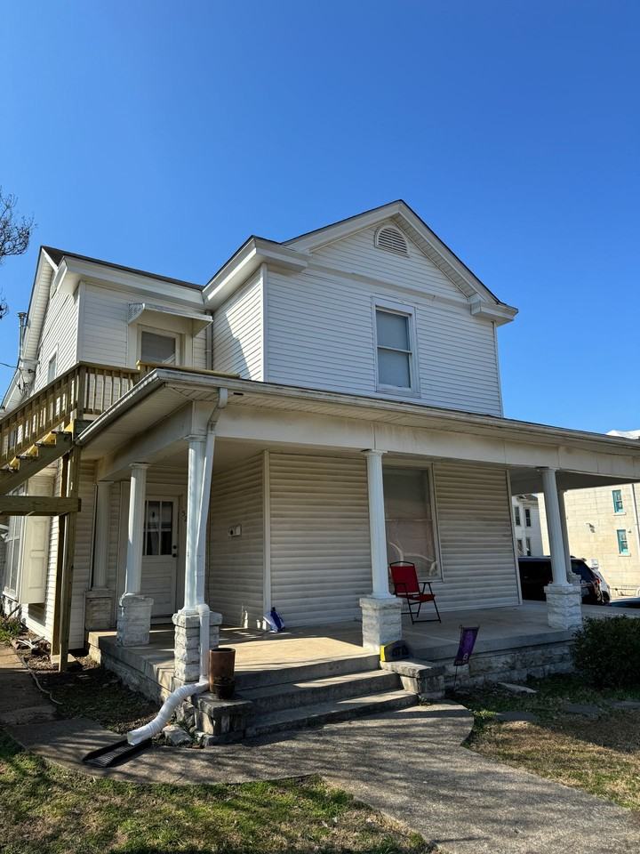 523 E 12th Avenue - Photo 2 of 19