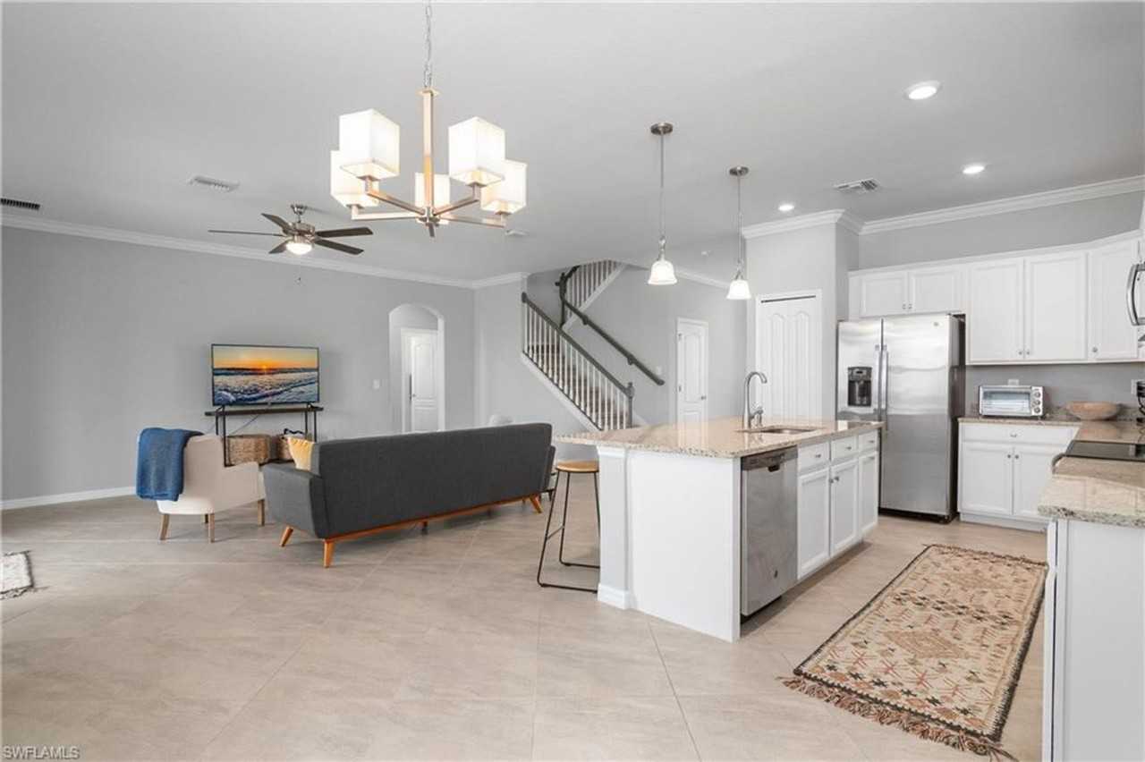 19860 The Place Blvd - Photo 2 of 45