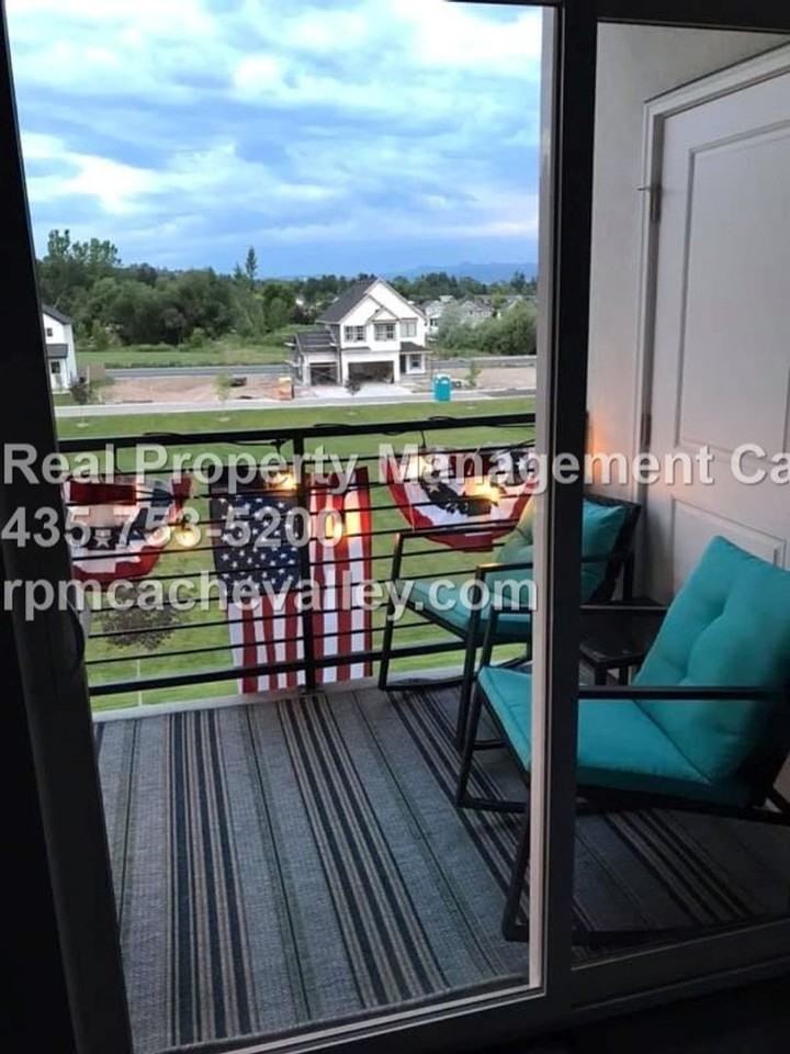 163 E 550 N #A301 - Photo 4 of 30