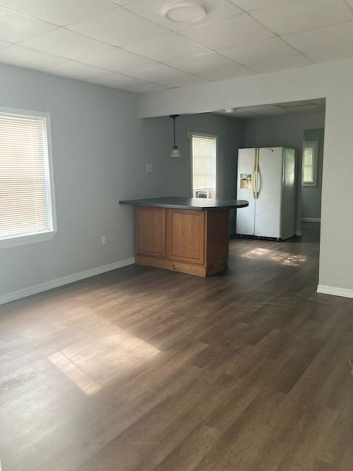 608 Sarrazin Ave - Photo 2 of 11