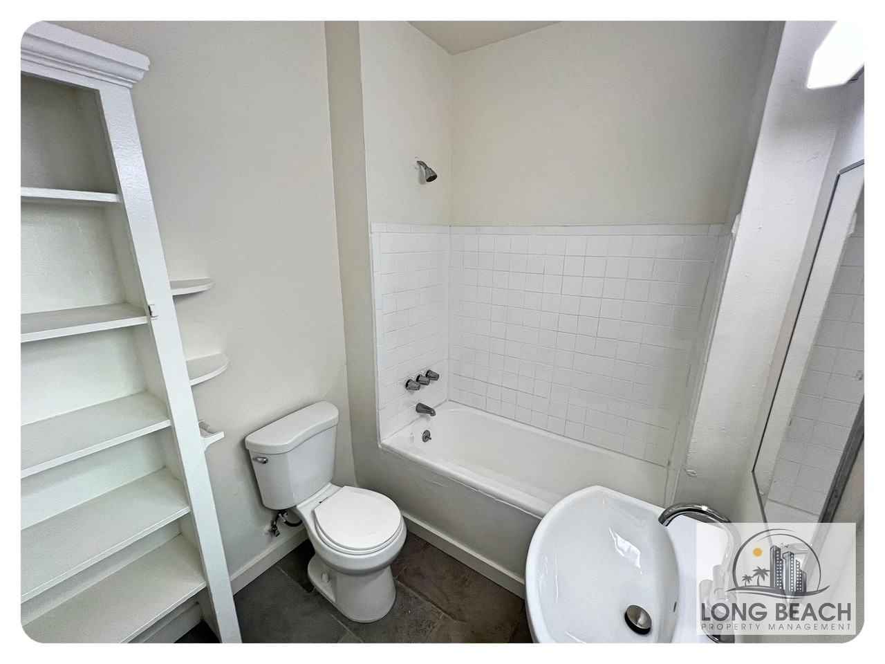 2525 East 10th Street #2 - Photo 5 of 12