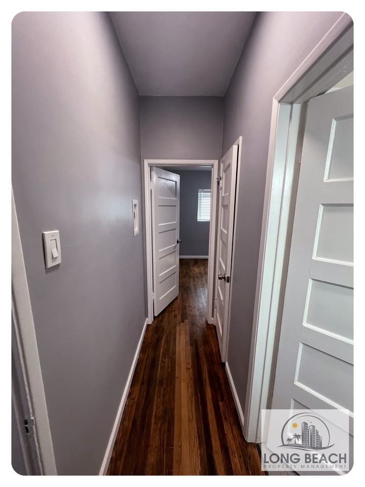 2525 East 10th Street #2 - Photo 6 of 12