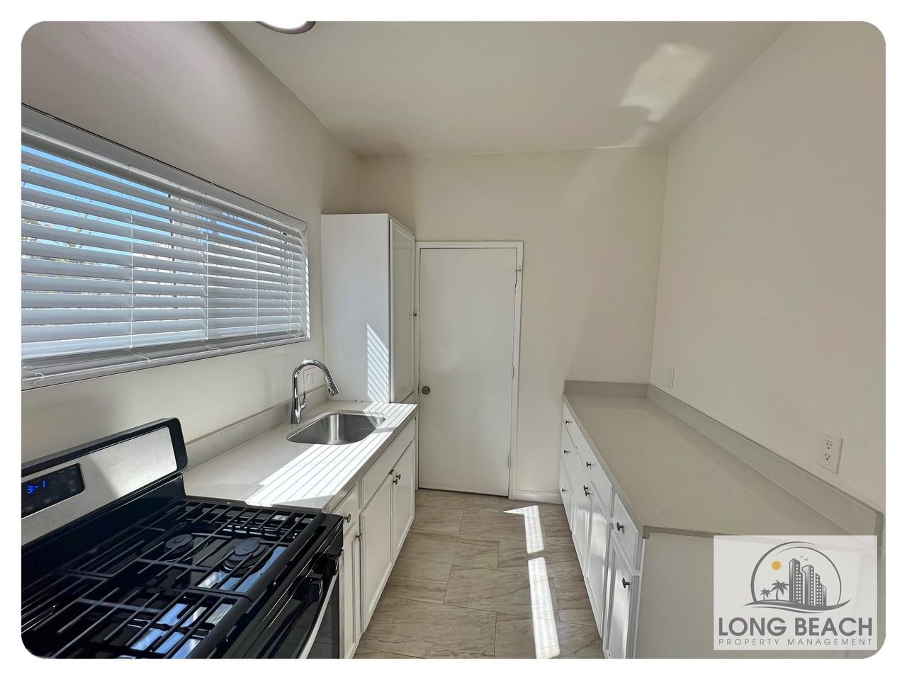 2525 East 10th Street #2 - Photo 3 of 12