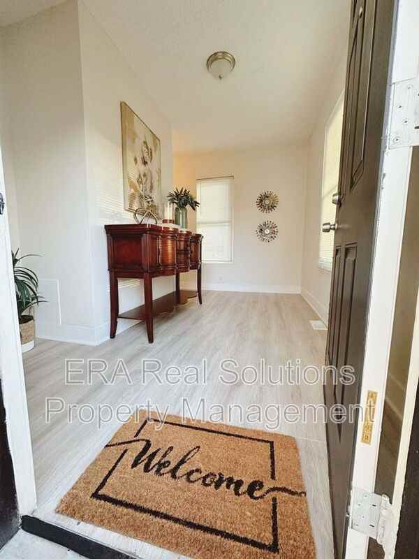 370 Clarendon Ave - Photo 2 of 23