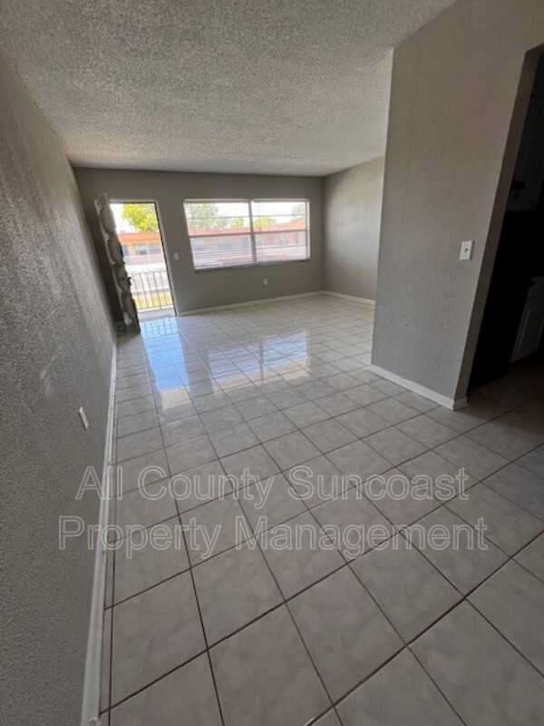 6570 66th Ave N #210 - Photo 6 of 10