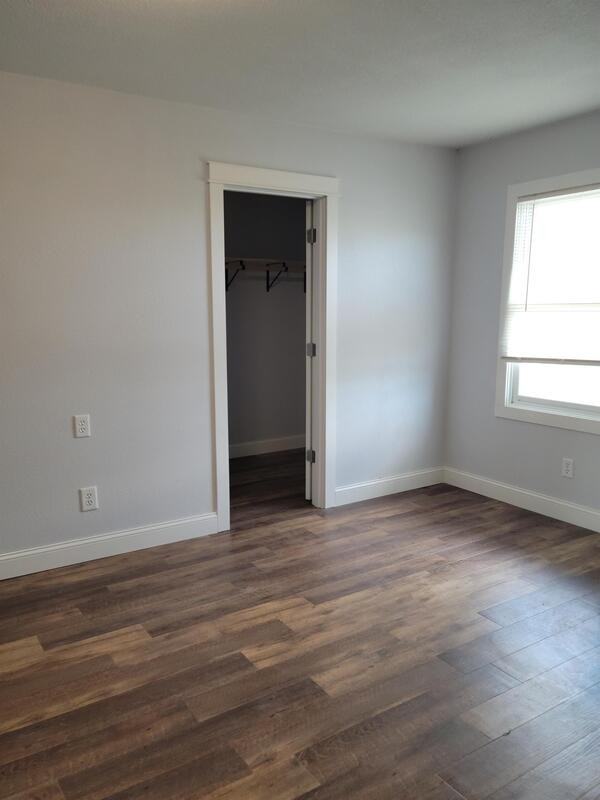 205 Oskaloosa St - Photo 3 of 11