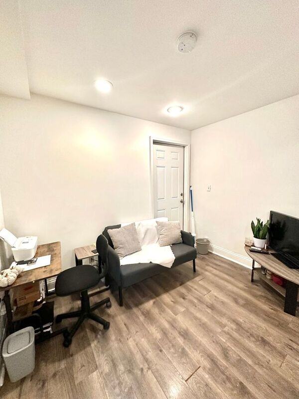 1826 W Cermak Rd #GR - Photo 2 of 12