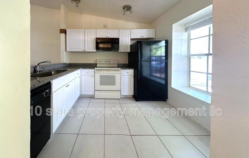 599 Capistrano Ct - Photo 5 of 41