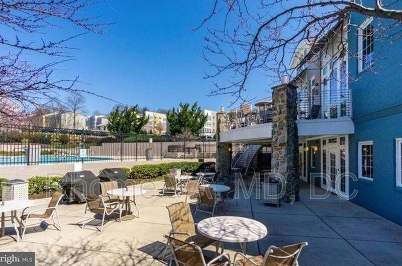 4115 South Four Mile Run Drive - Photo 2 of 14