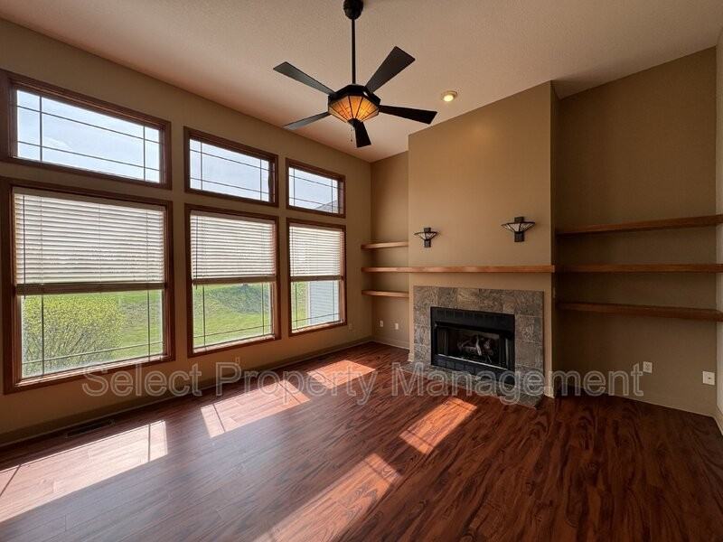 12134 Fairway Winds Ct - Photo 3 of 41