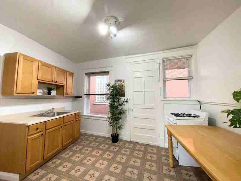 2751 Pestalozzi St #1E - Photo 3 of 7