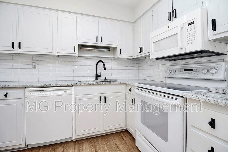 3726 Park Rd #D - Photo 5 of 30