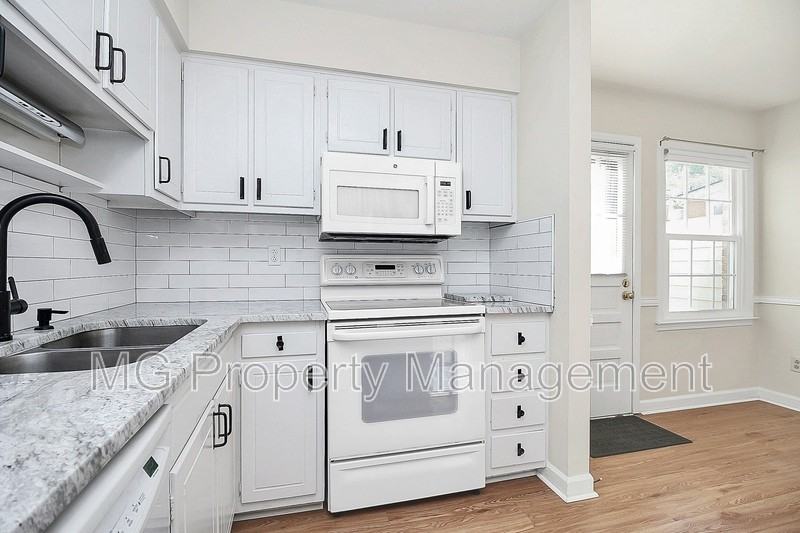 3726 Park Rd #D - Photo 6 of 30