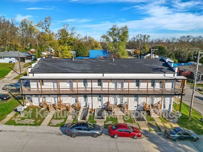 725 E College St - Photo 3 of 12