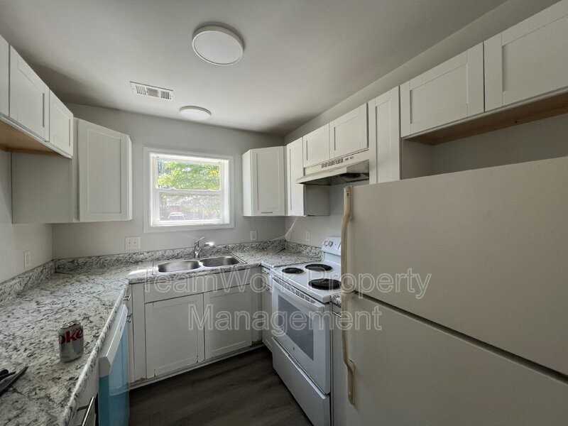 342B Dorchester Manor Blvd #B - Photo 3 of 7