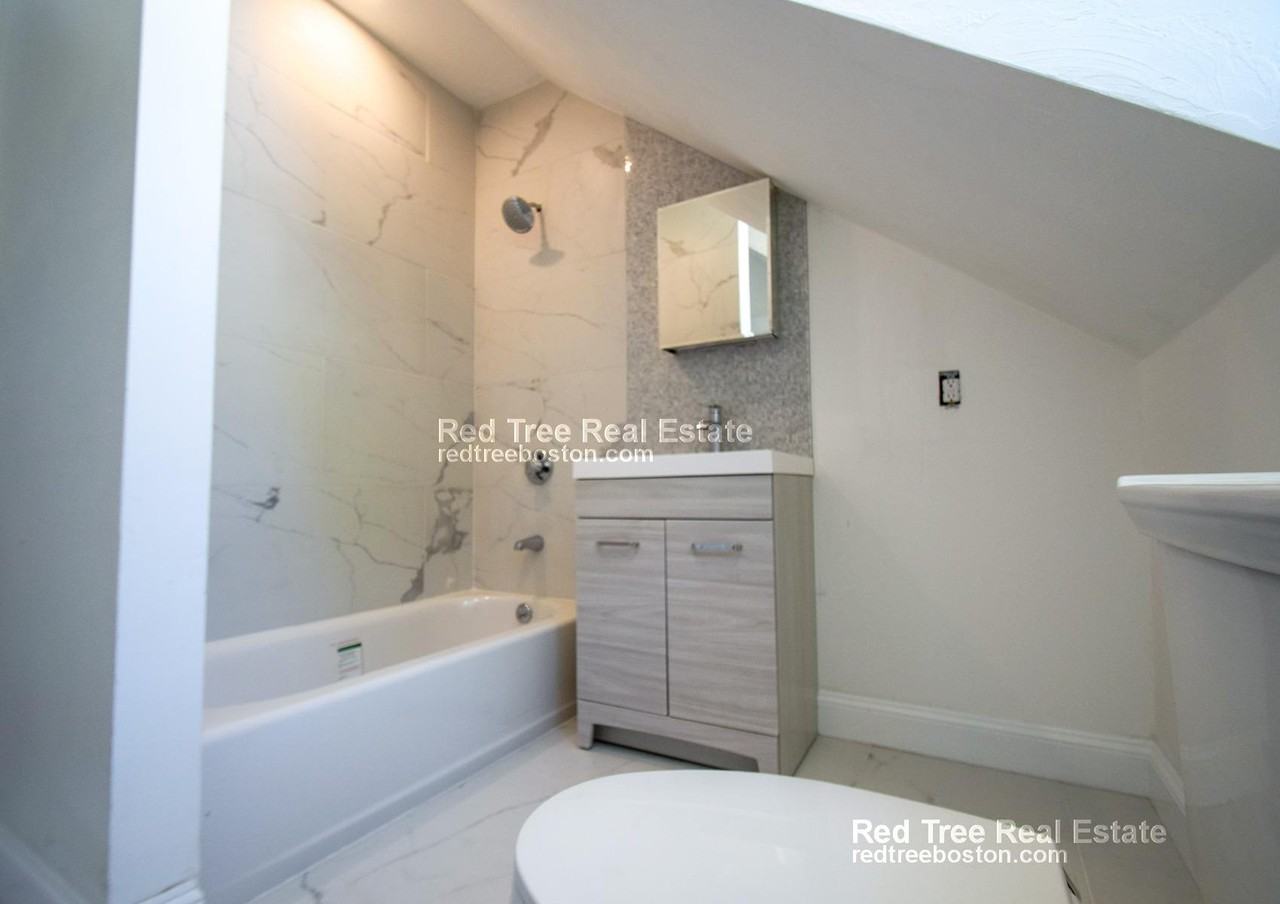 32 Cedar St - Photo 4 of 28