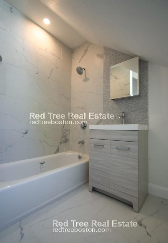 32 Cedar St - Photo 5 of 28