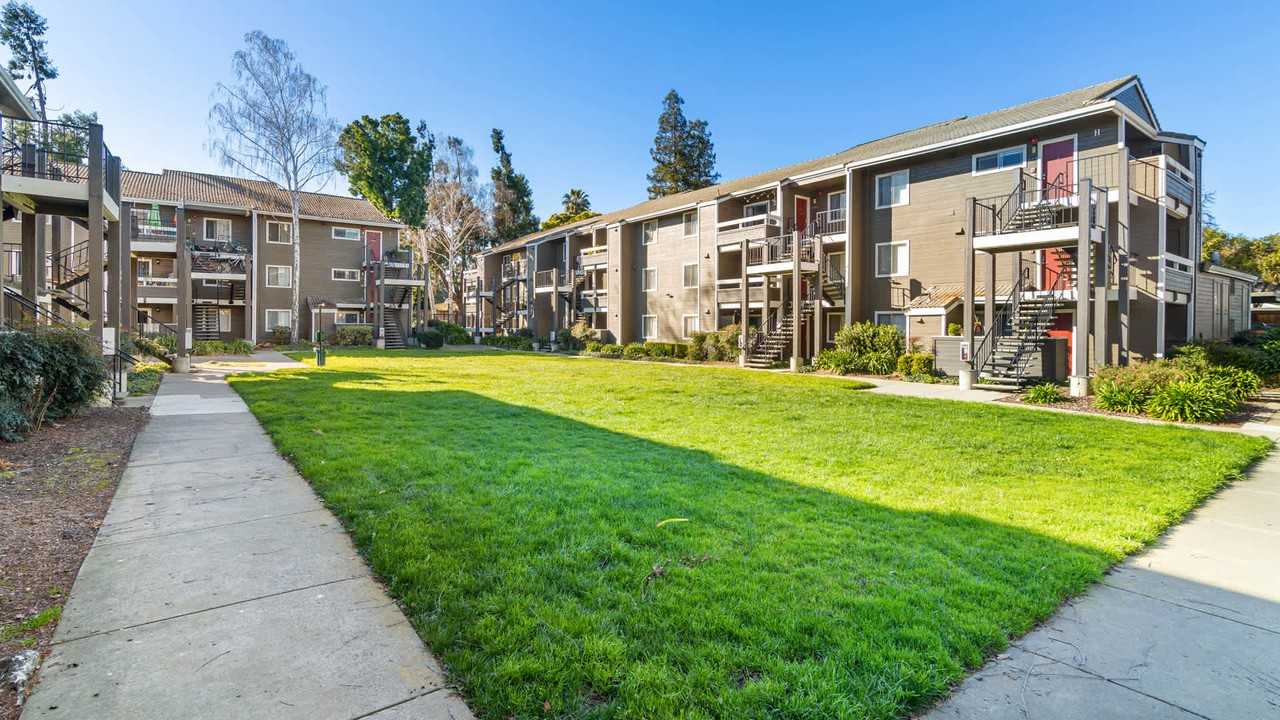 Woodleaf - Photo 5 of 38