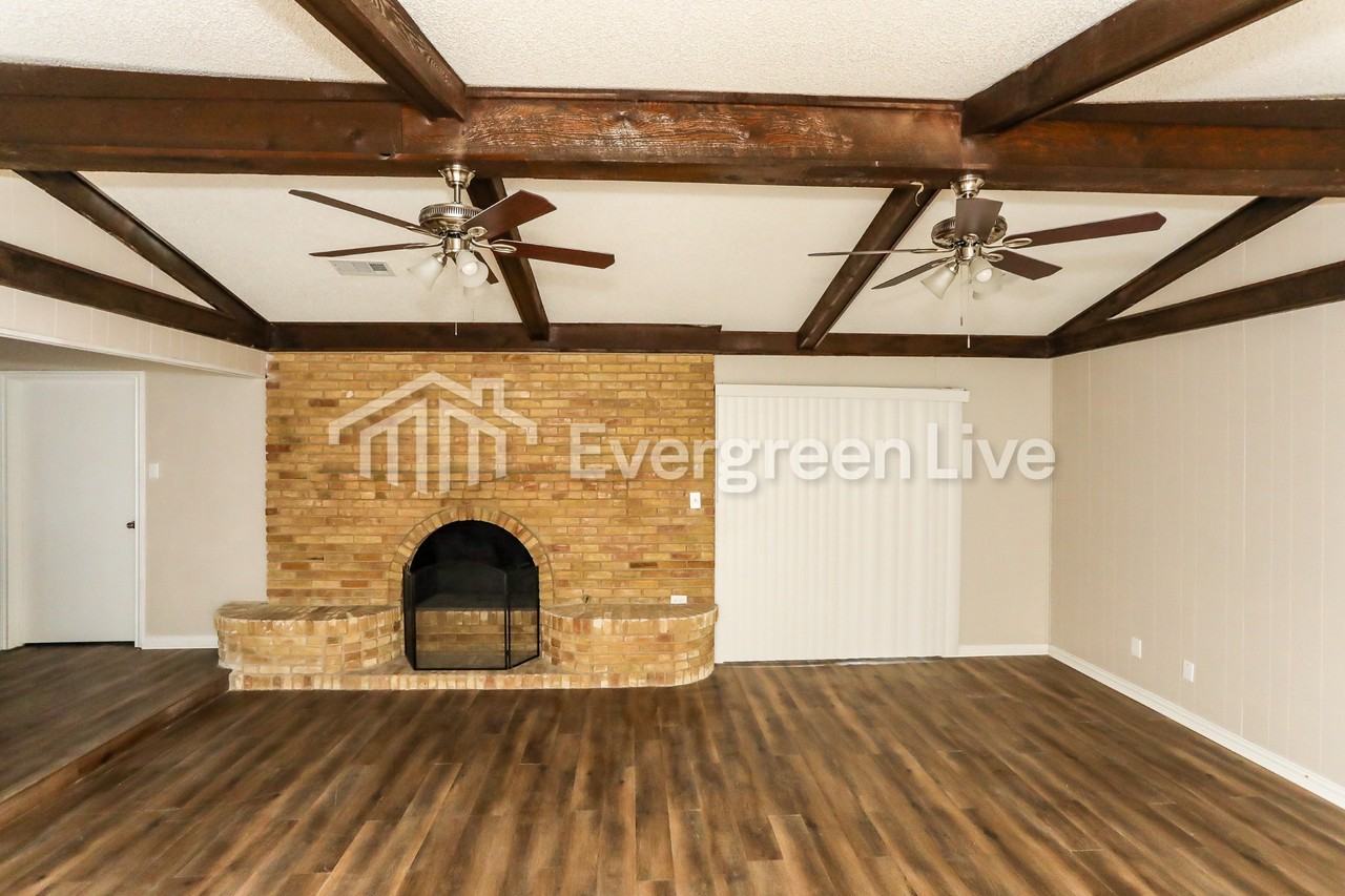 715 San Juan Dr - Photo 3 of 15