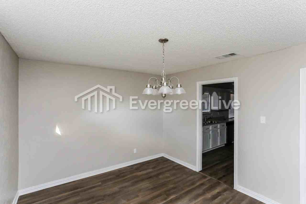 715 San Juan Dr - Photo 6 of 15