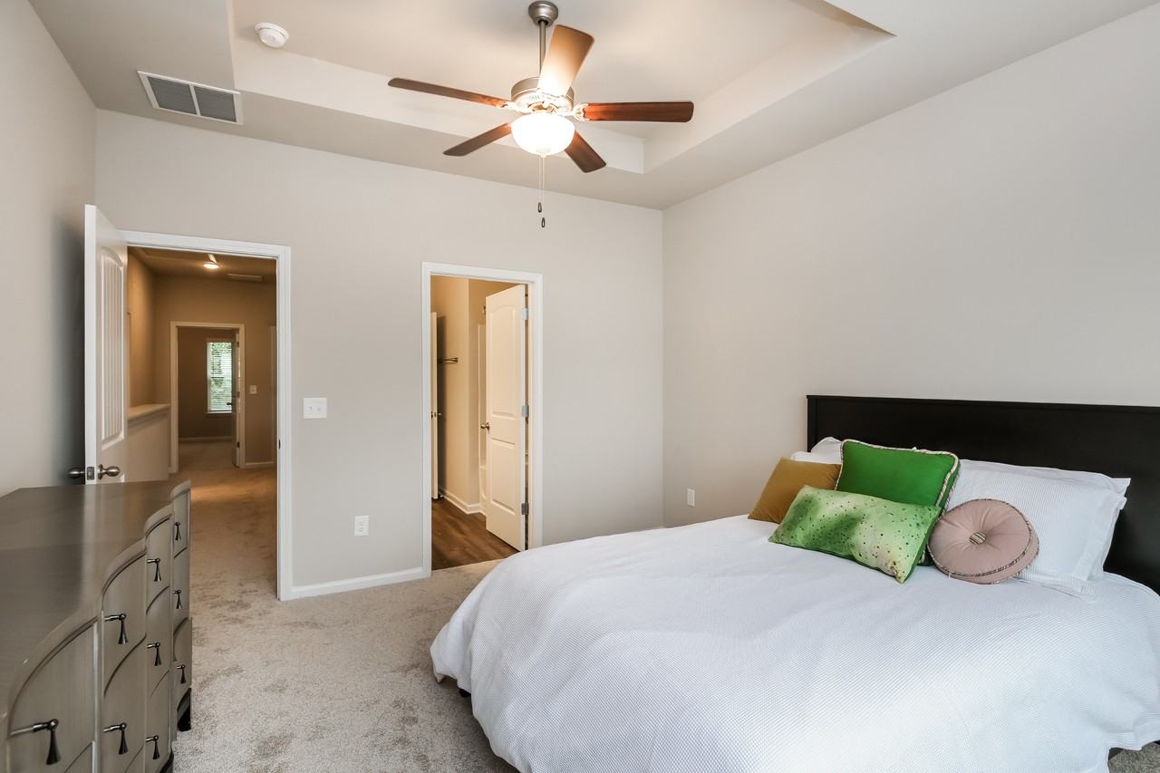 227 Riley Cir - Photo 7 of 48